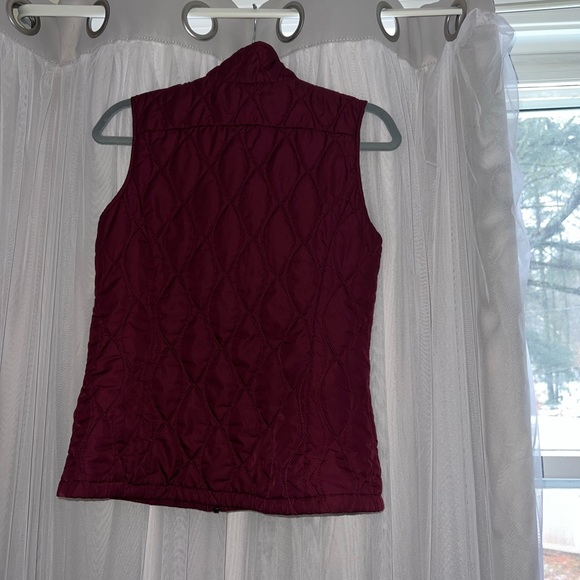 Eddie Bauer maroon small - Picture 2 of 3